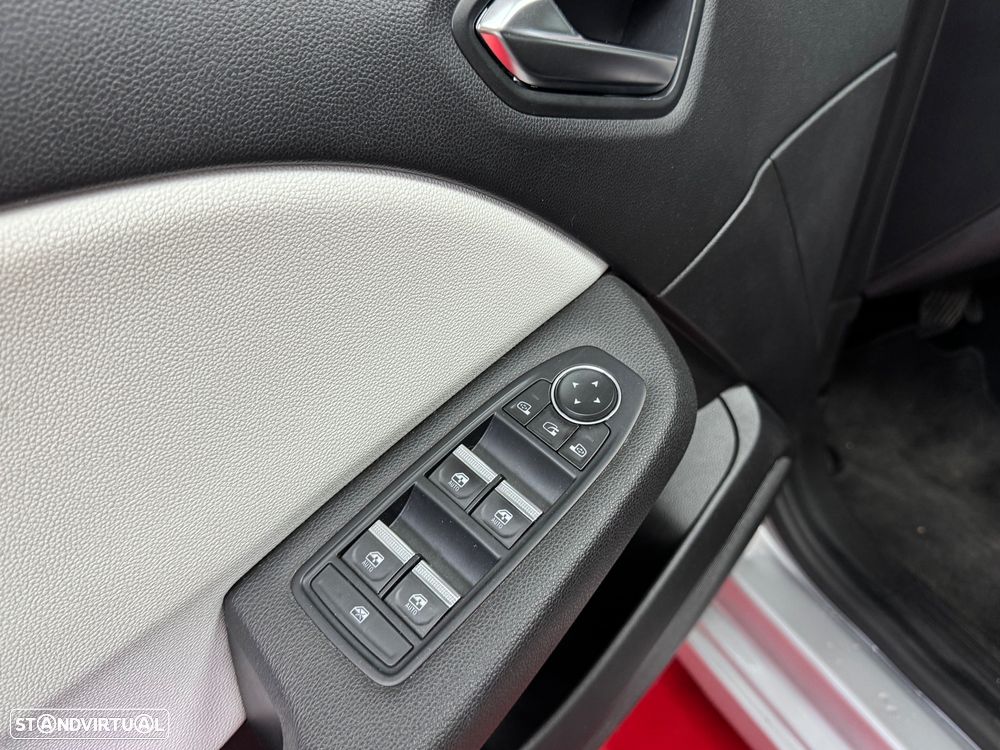 Renault Clio 1.6 E-Tech Initiale Paris - 20