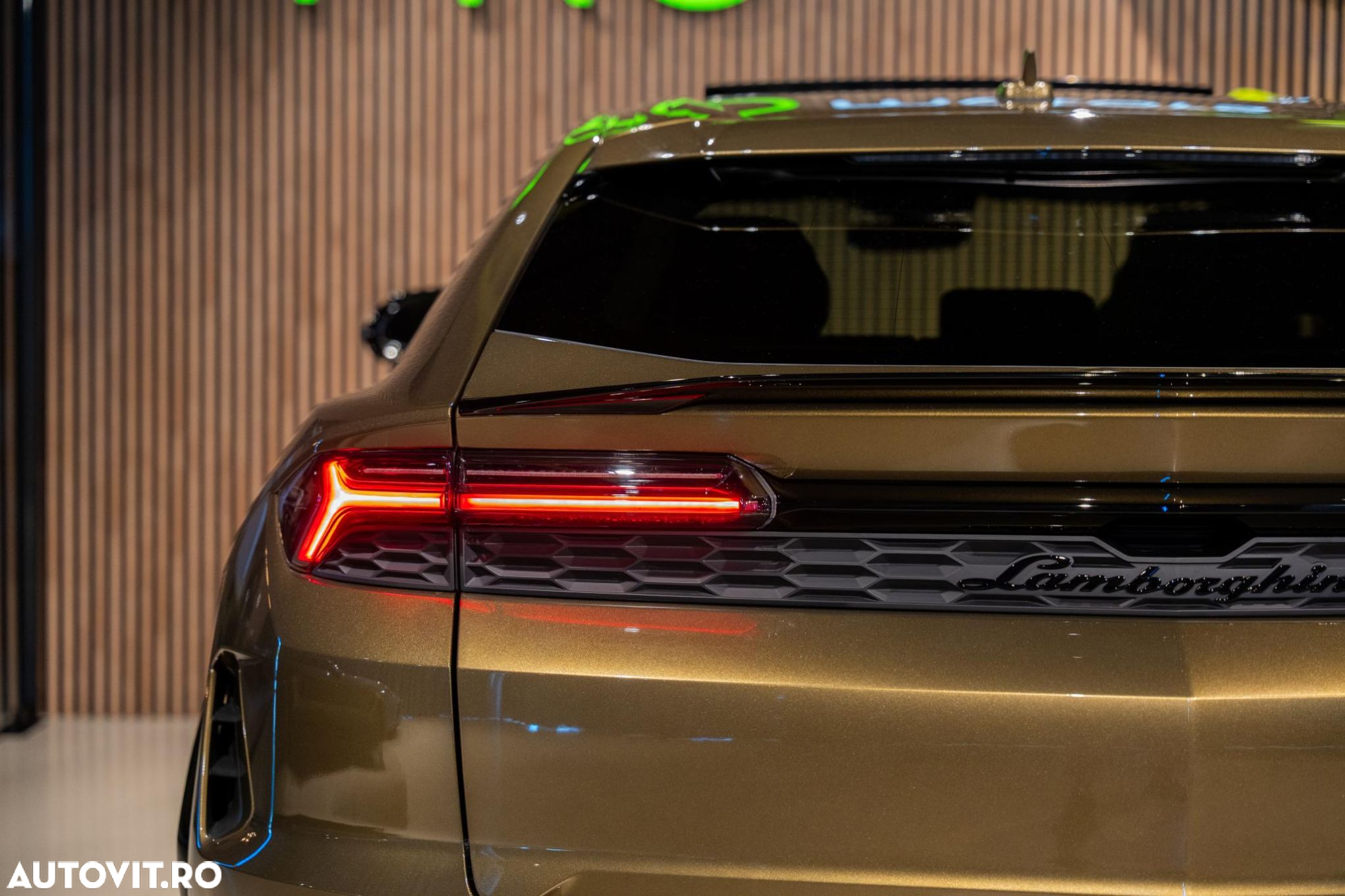 Lamborghini URUS - 33