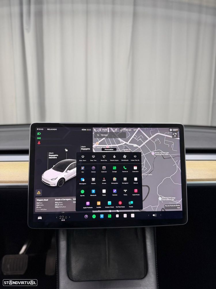 Tesla Model Y Long Range Dual Motor AWD - 12