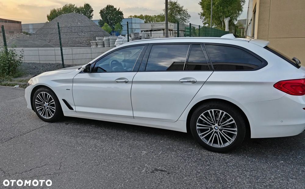 BMW Seria 5 520d Sport Line sport - 9