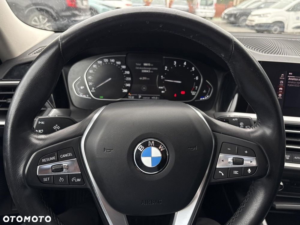 BMW Seria 3 318i Advantage - 19
