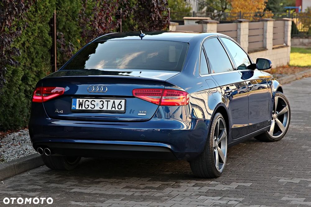 Audi A4 Limousine - 16