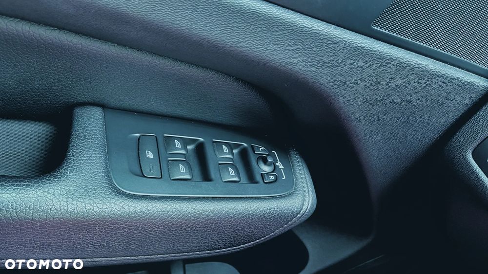 Volvo XC 60 D4 SCR R-Design - 20