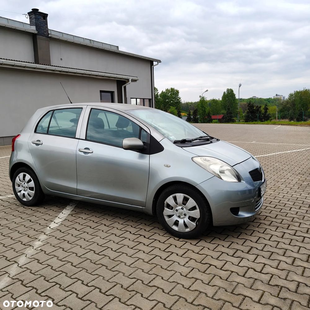 Toyota Yaris 1.3 Luna - 1
