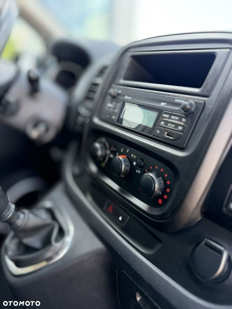 Opel Vivaro - 25