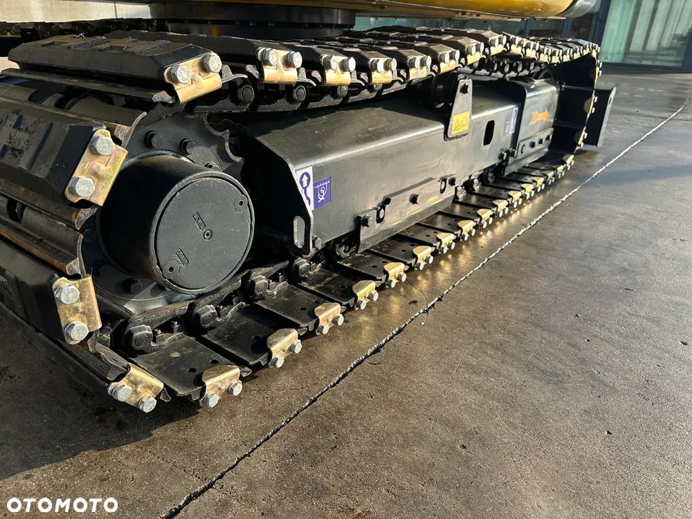 Komatsu PC56 - 24