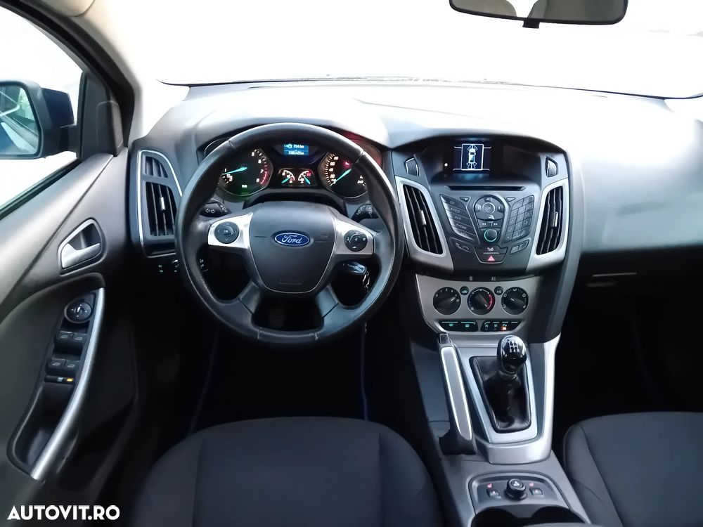 Ford Focus ver-1-0-ecoboost-active-business - 5