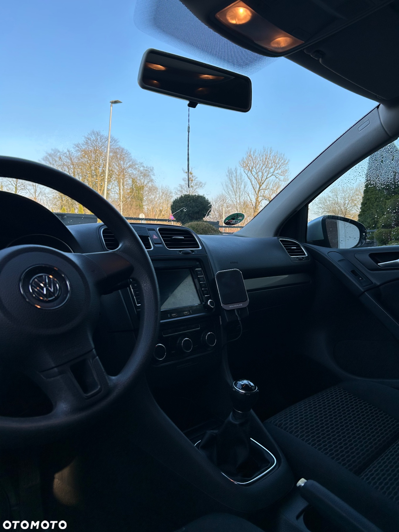 Volkswagen Golf - 6