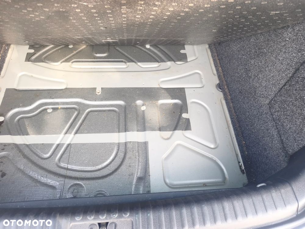 Volkswagen Tiguan - 27