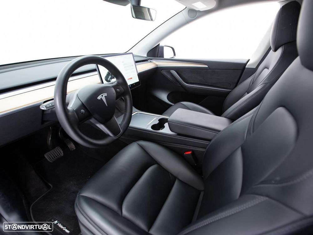 Tesla Model Y Long Range Dual Motor AWD - 9