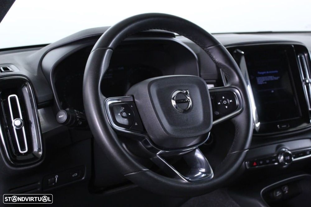 Volvo XC 40 1.5 T2 Plus Dark Auto - 21