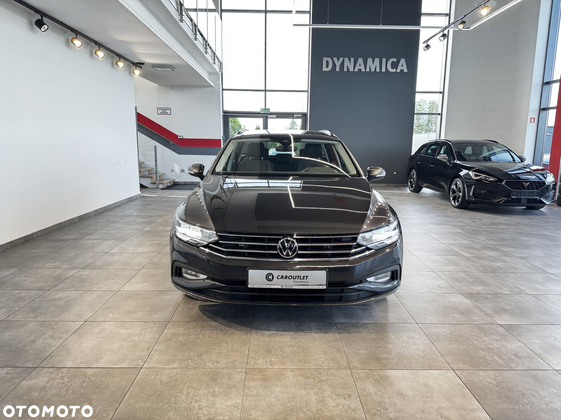 Volkswagen Passat - 4