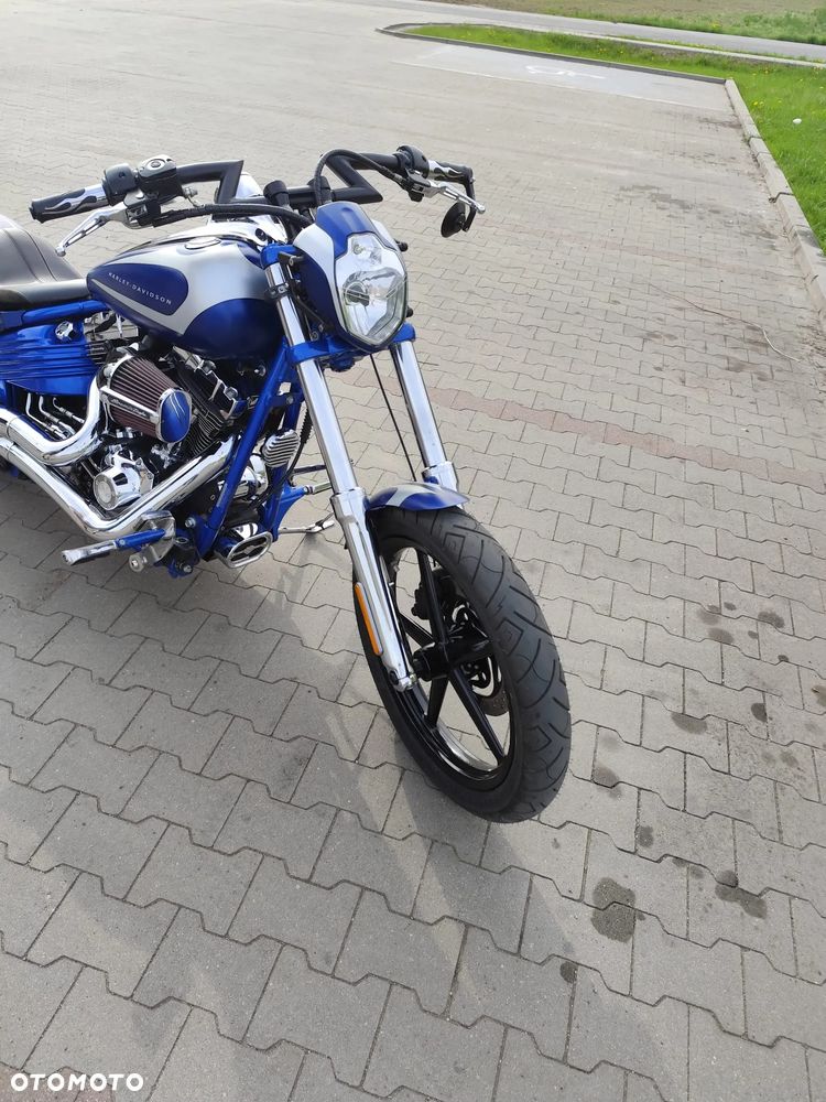 Harley-Davidson Softail Custom - 17