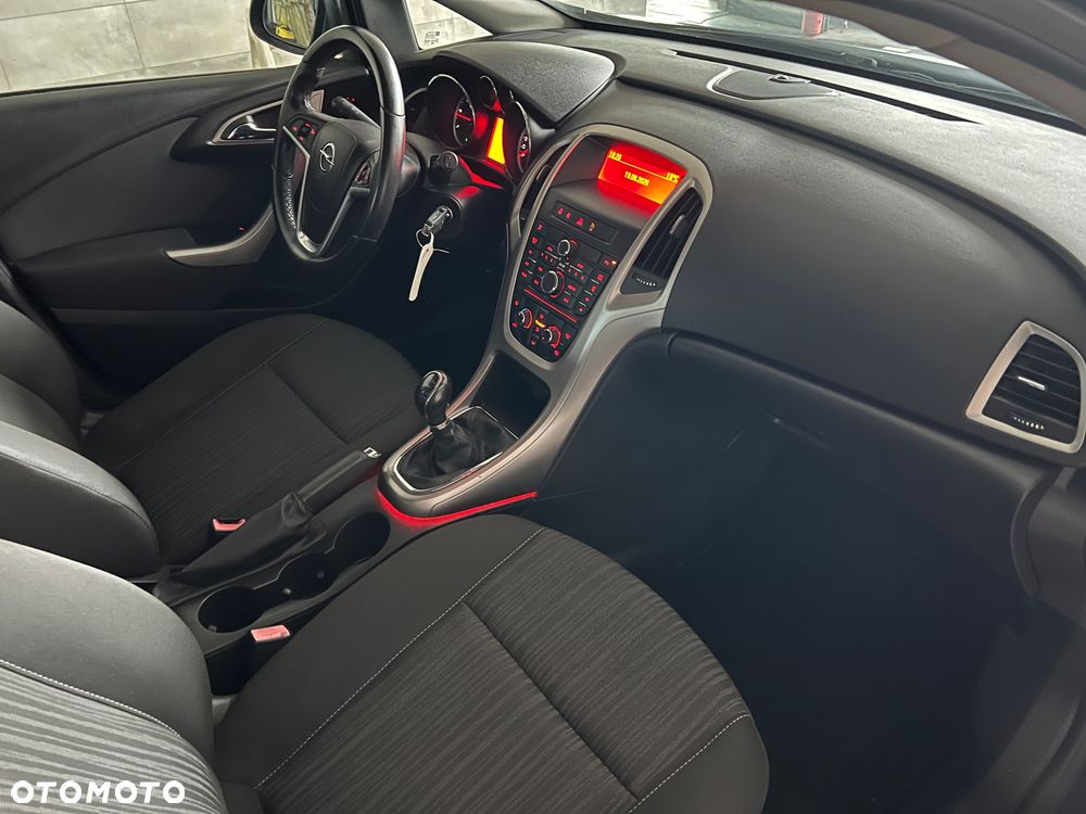 Opel Astra 1.7 CDTI Cosmo - 23