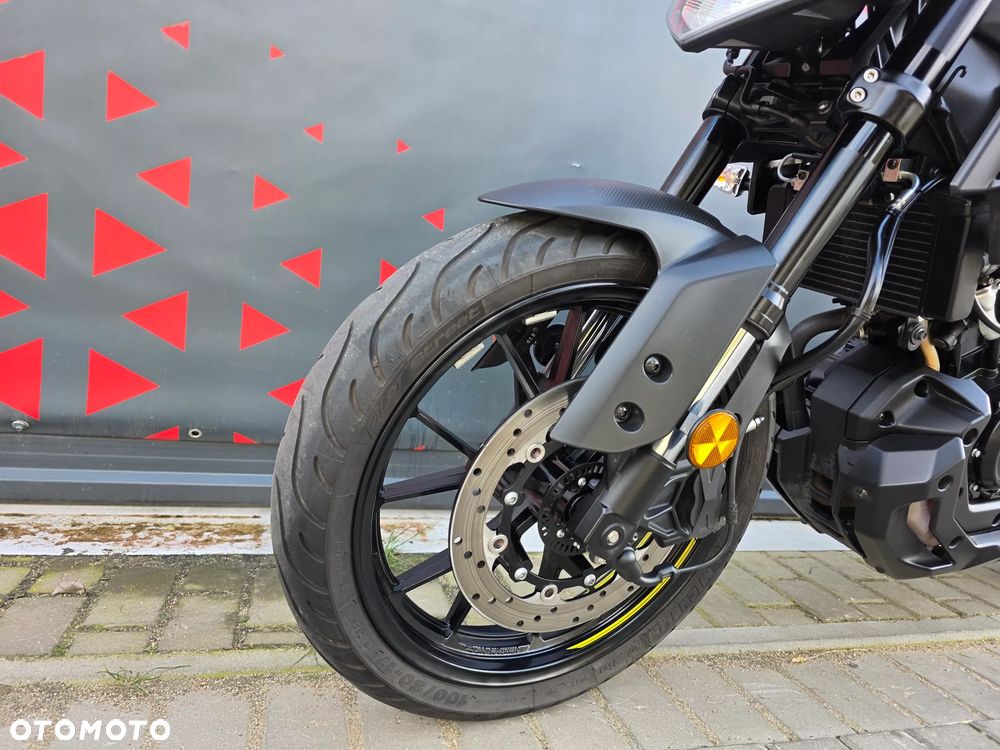 Yamaha MT - 12