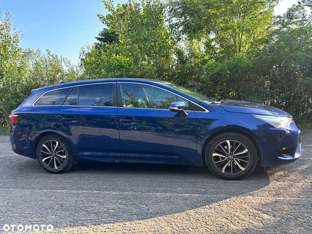 Toyota Avensis 1.8 Selection MS - 4