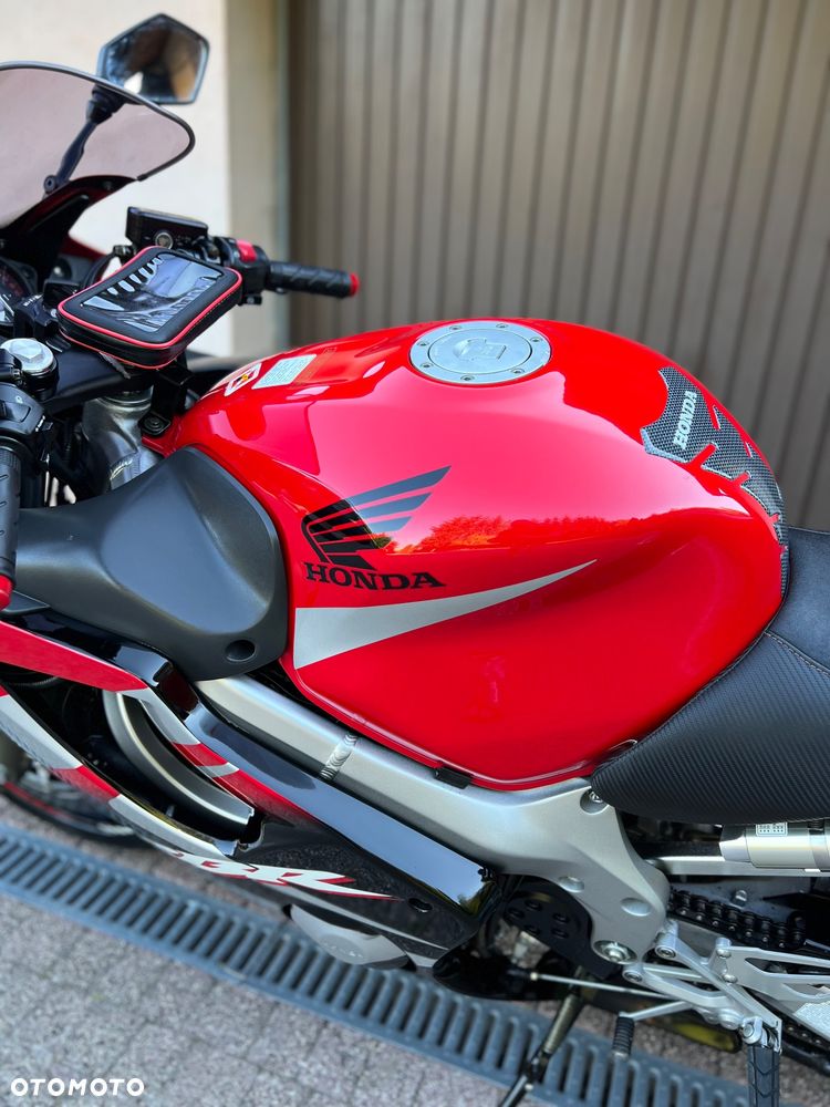Honda CBR - 24