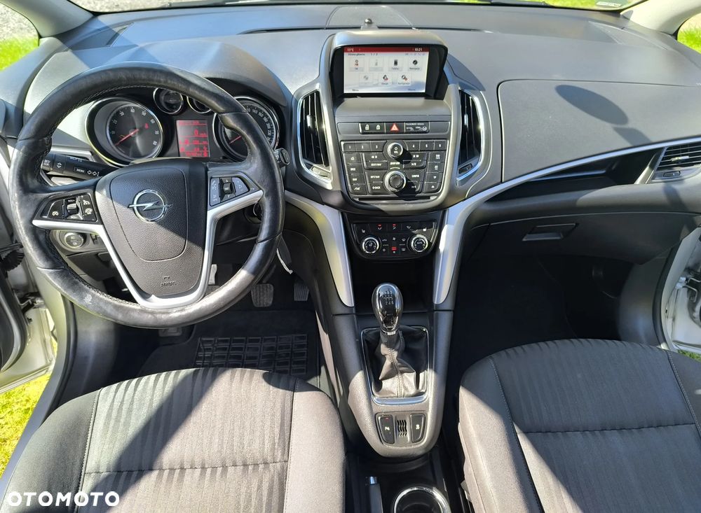 Opel Zafira - 9