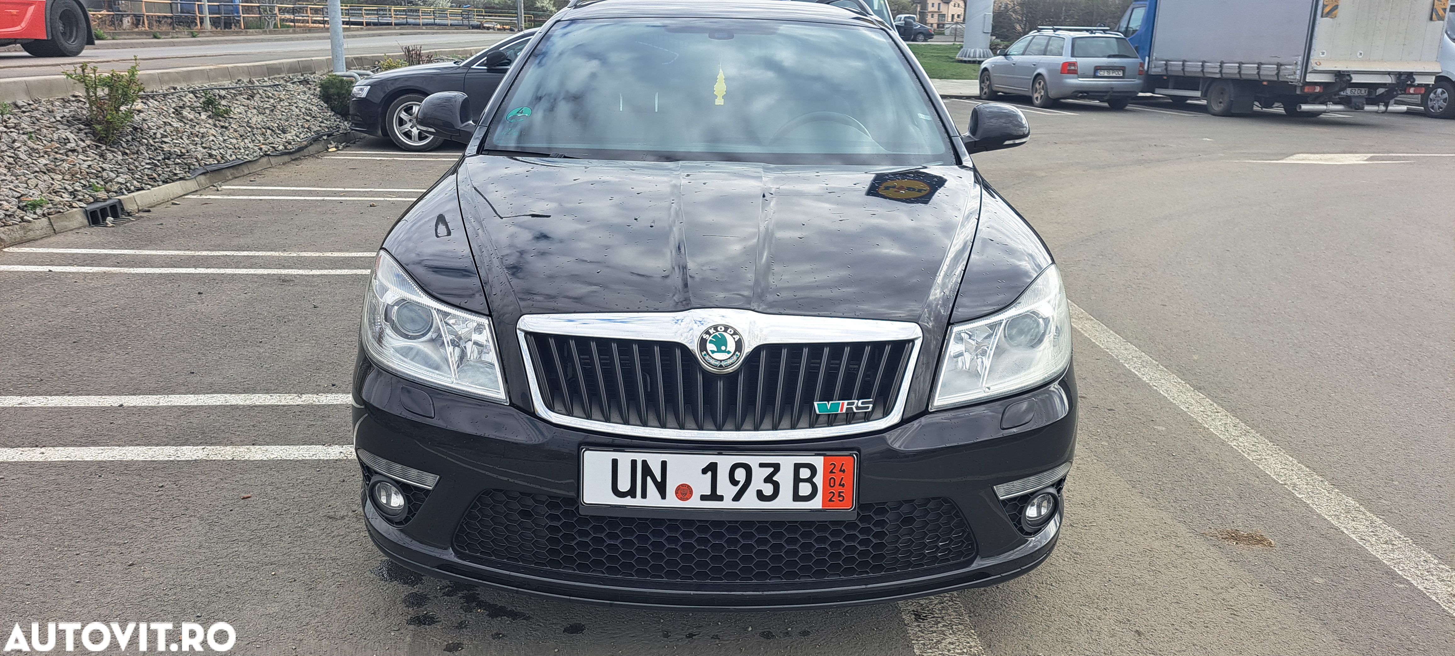 Skoda Octavia Combi 2.0 TDI RS - 1