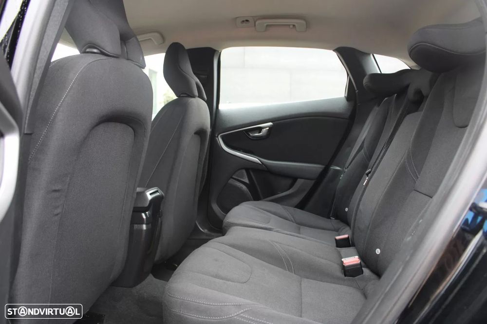 Volvo V40 2.0 D2 Momentum - 13