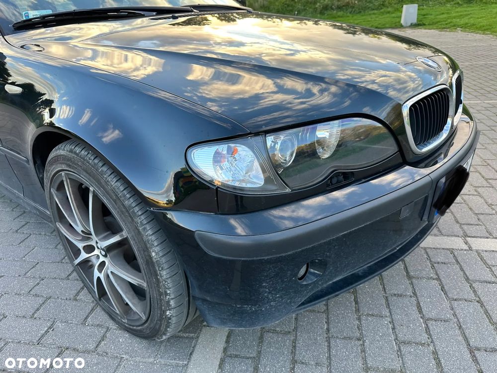 BMW Seria 3 318i Touring - 13