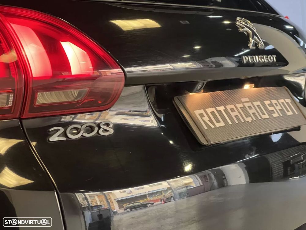 Peugeot 2008 1.2 PureTech GT - 33