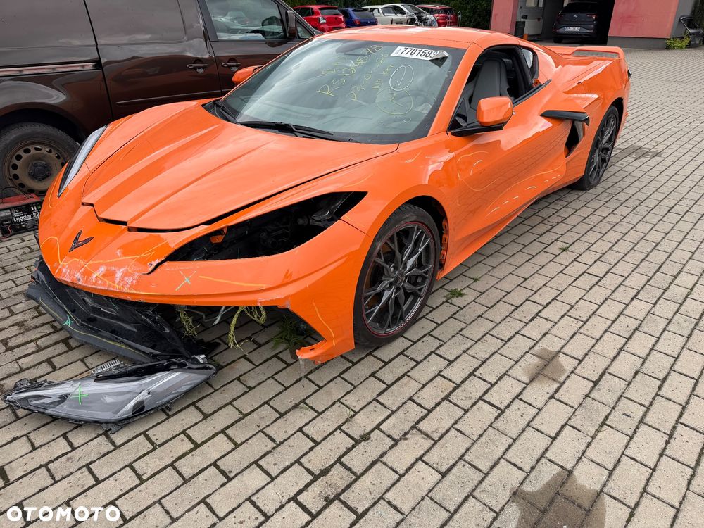 Chevrolet Corvette - 3
