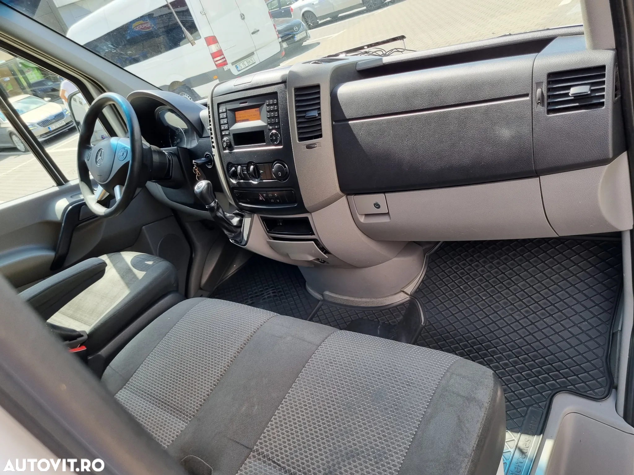 Mercedes-Benz Sprinter - 8