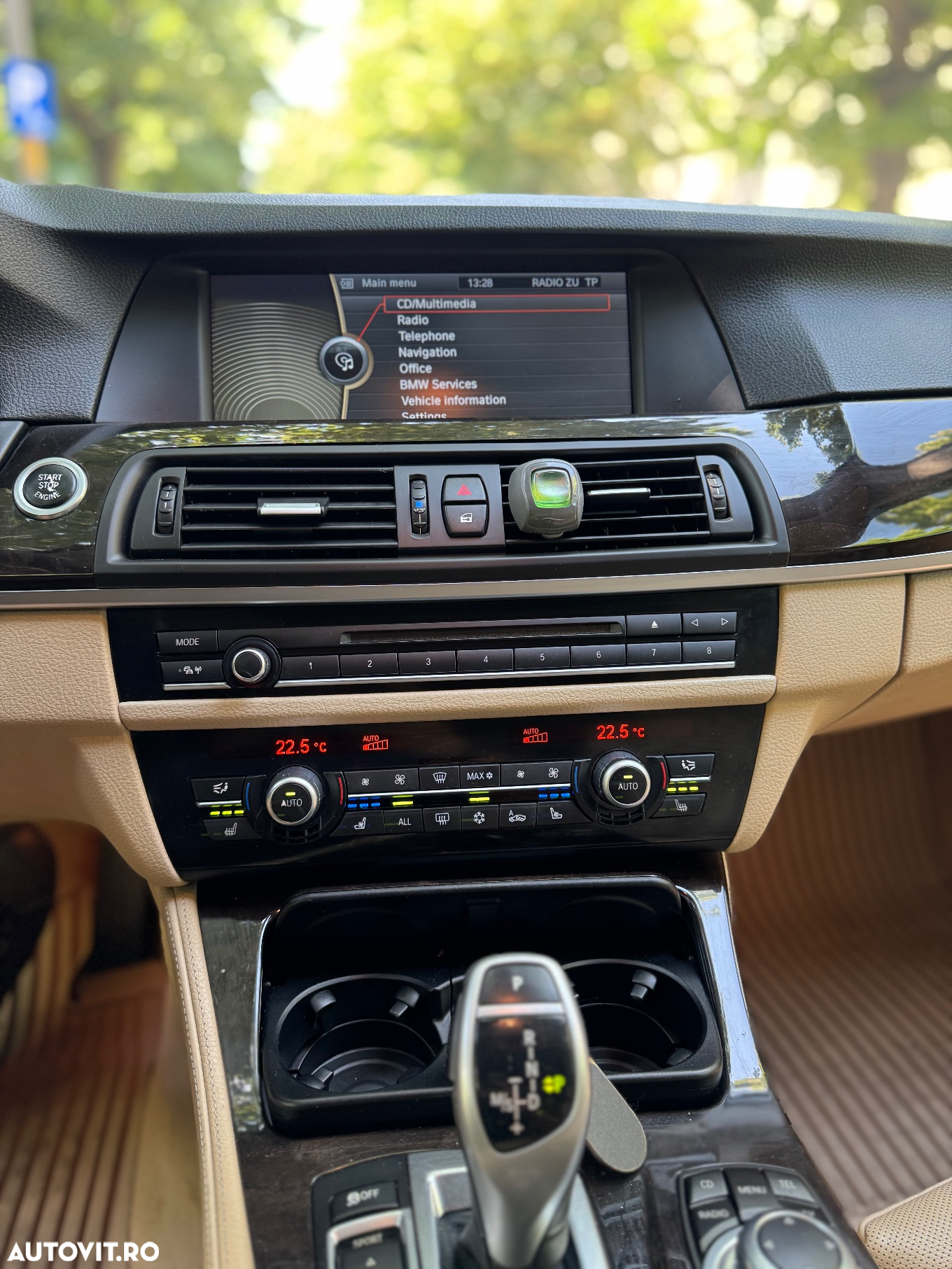 BMW Seria 5 520d - 12