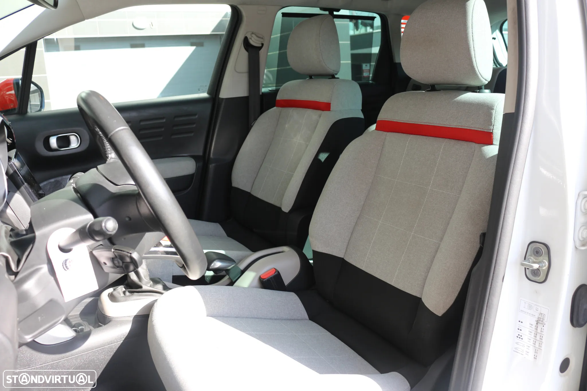 Citroën C3 Aircross 1.2 PureTech Shine - 15