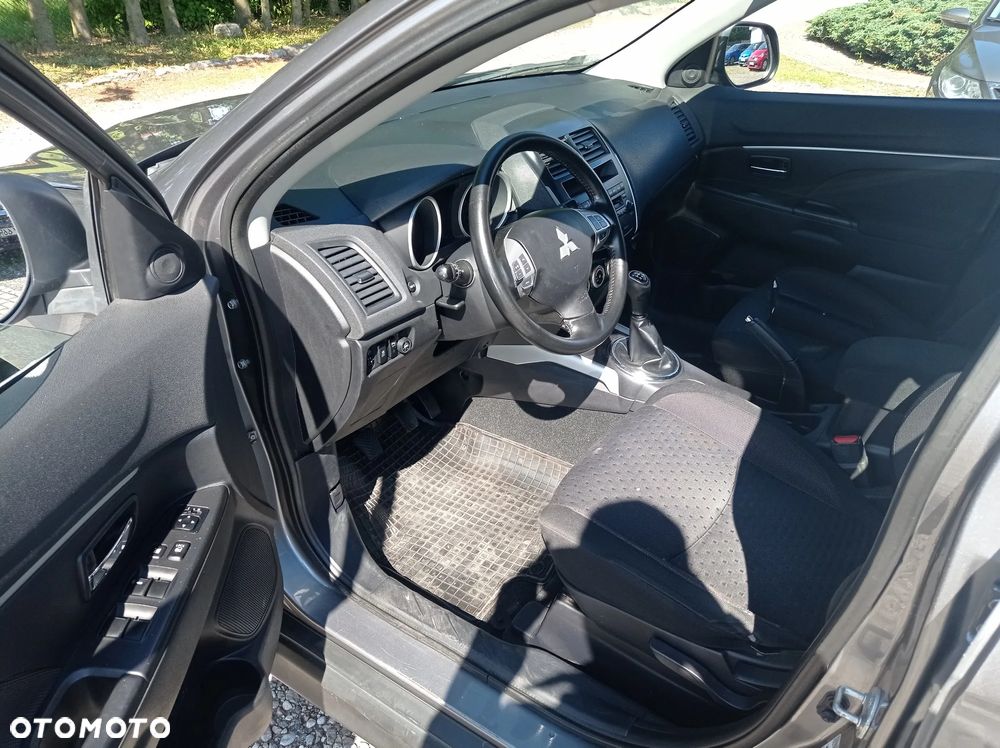 Mitsubishi ASX 1.6 Inform - 10