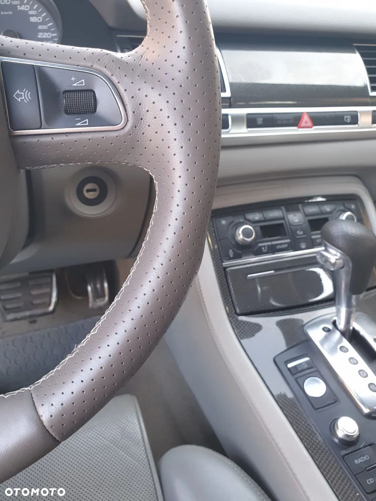 Audi A8 - 11