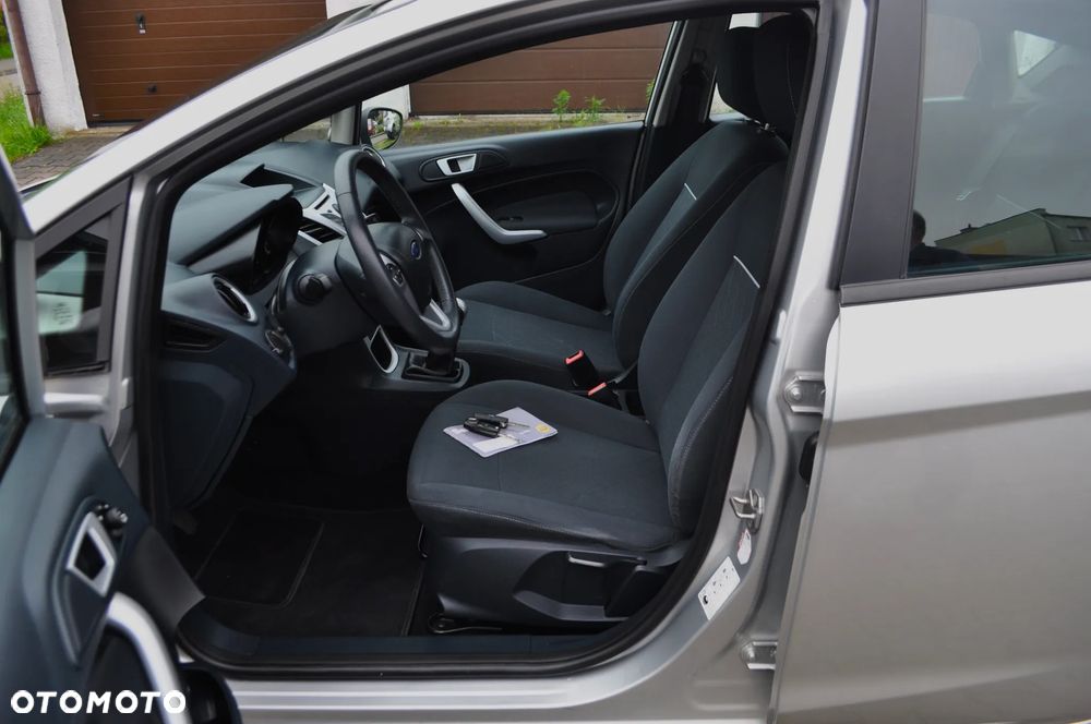 Ford Fiesta 1.25 Ambiente EU5 - 21