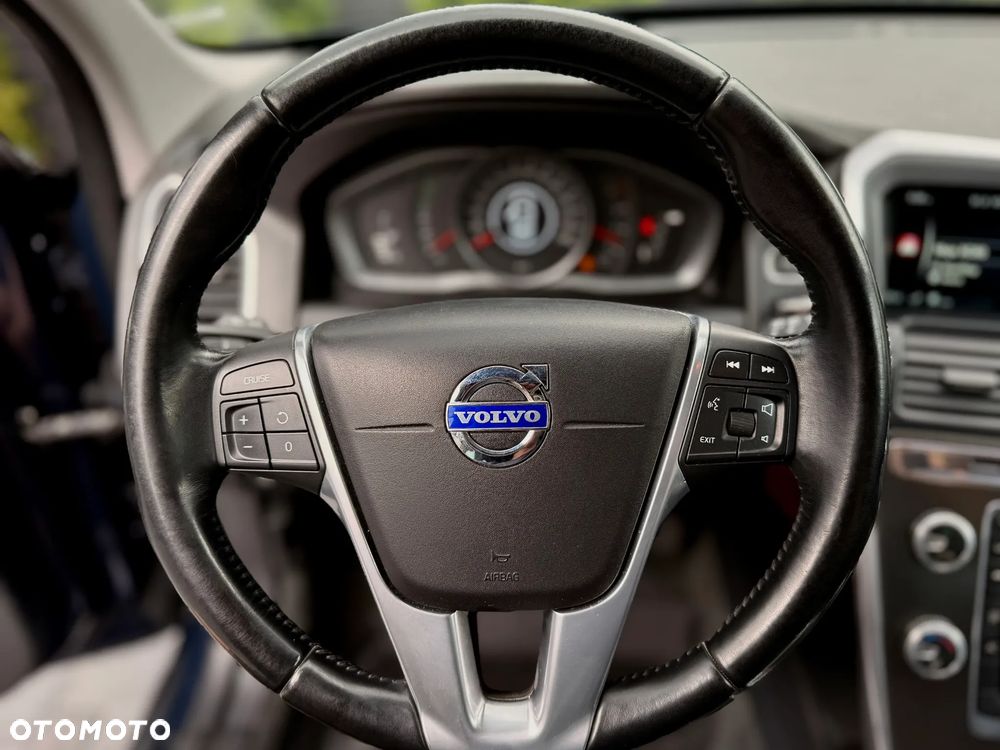 Volvo XC 60 D4 Geartronic Momentum - 12