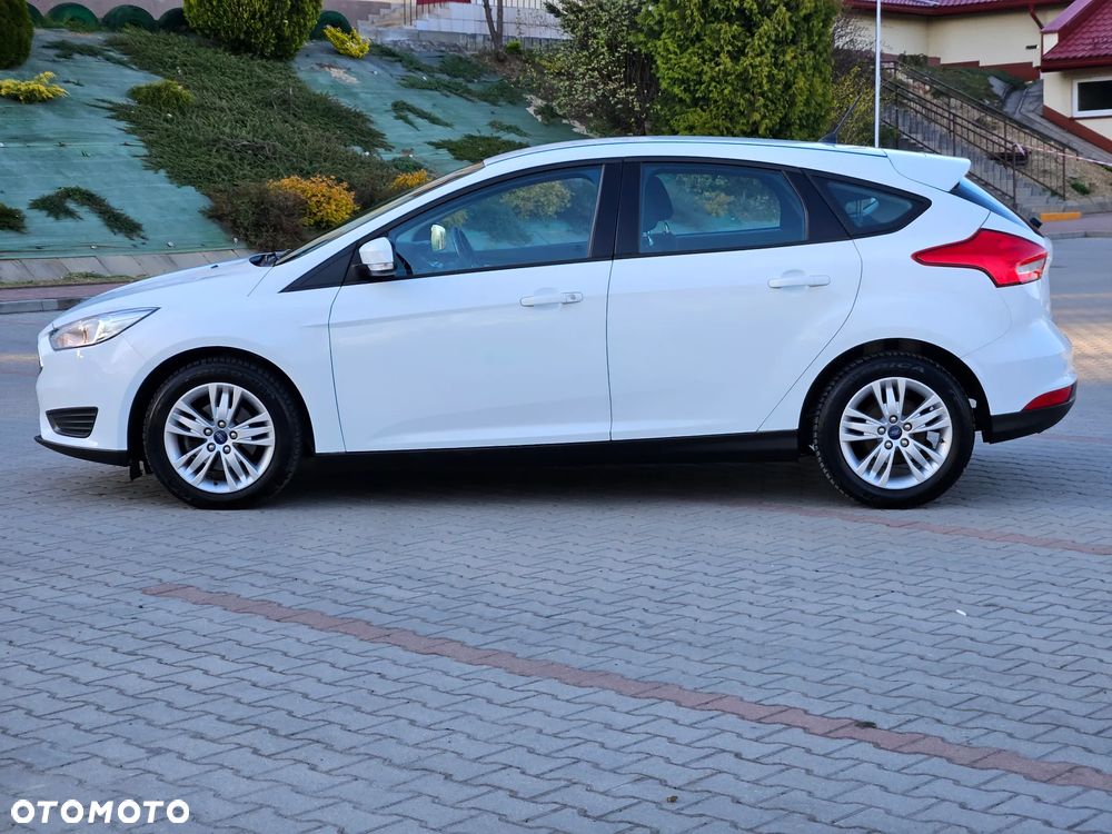 Ford Focus 1.6 Trend - 14