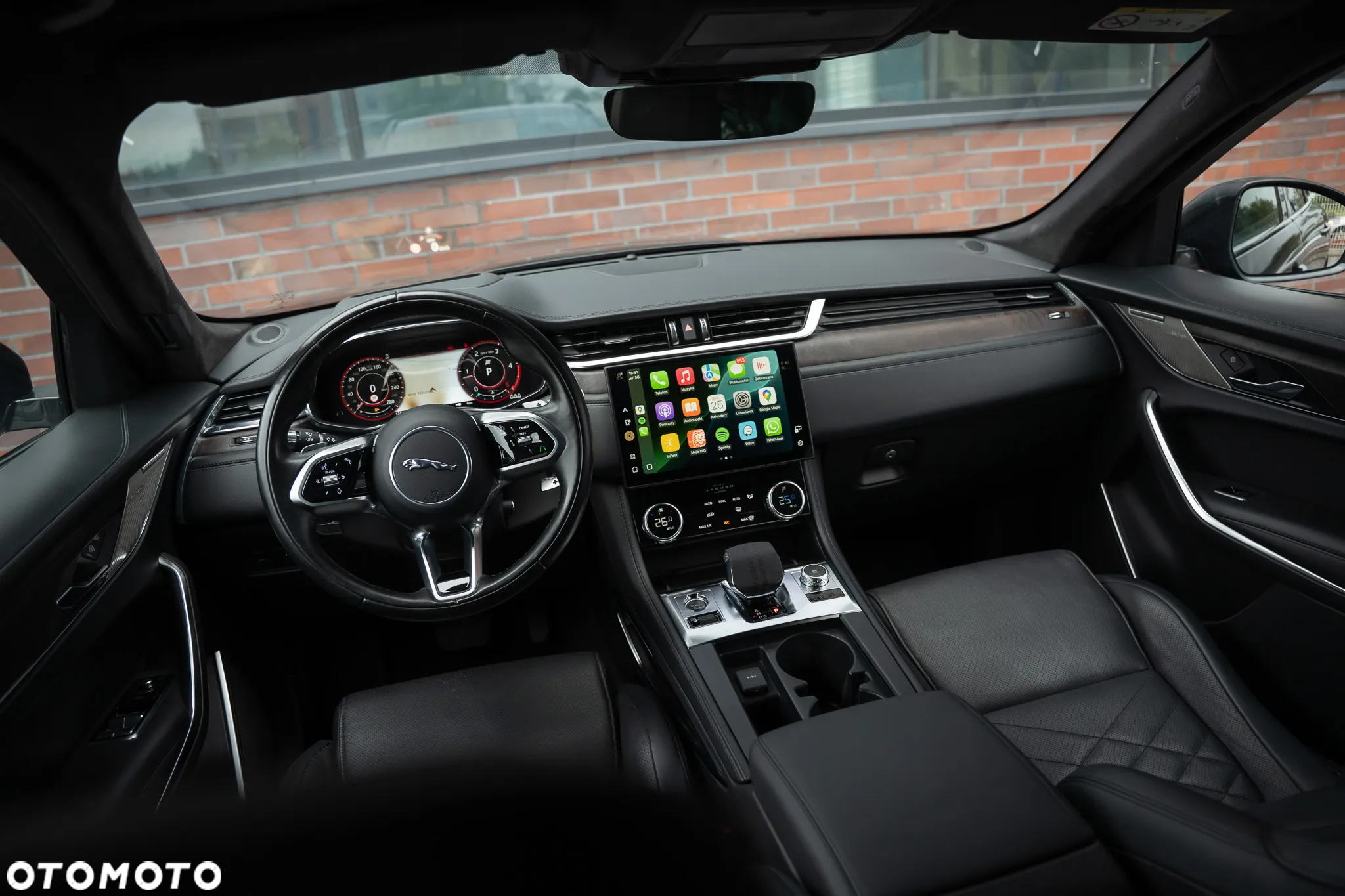 Jaguar F-Pace D200 AWD R-Dynamic HSE - 25