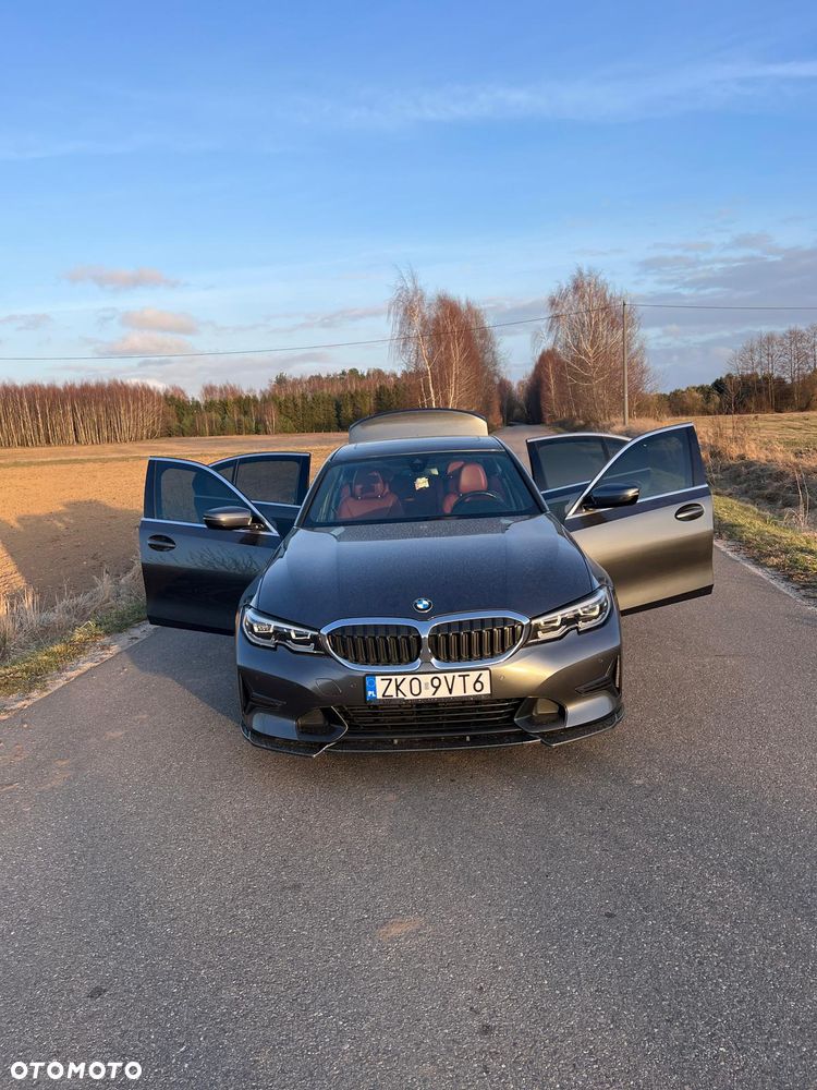 BMW Seria 3 330i xDrive M Sport - 10