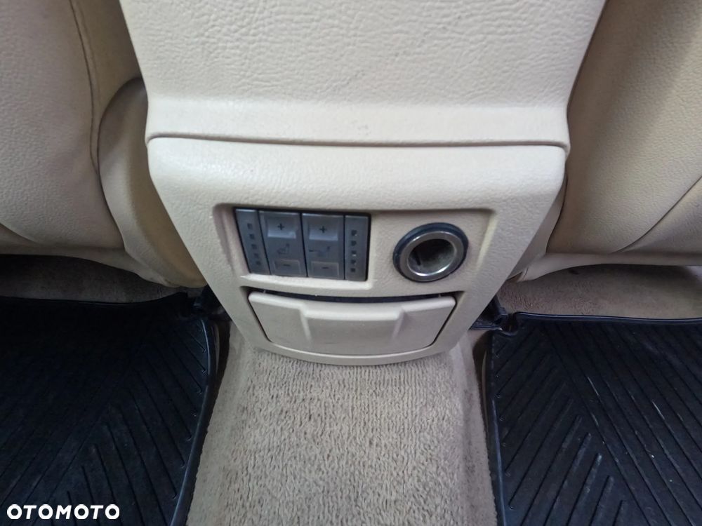 Ford Mondeo 2.0 TDCi Ghia - 20