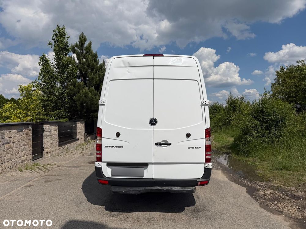 Mercedes-Benz Sprinter - 7