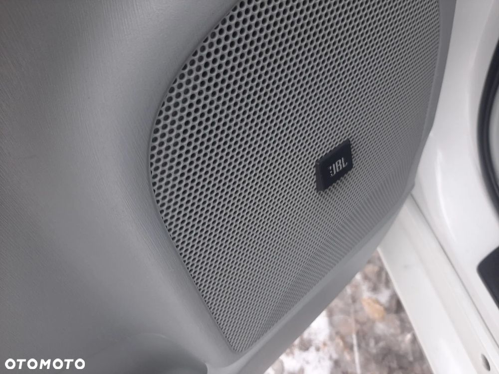 Toyota Prius+ (Hybrid) Executive - 21