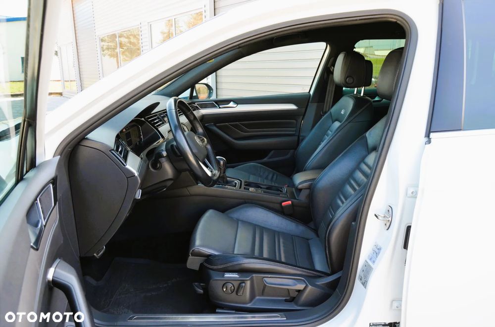 Volkswagen Passat Variant ver-variant-2-0-tdi-scr-dsg-4motion-elegance - 13
