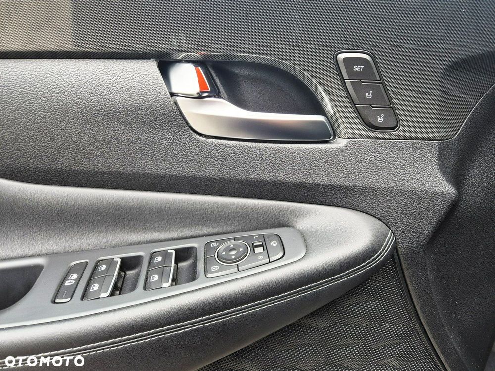 Hyundai Santa Fe - 13