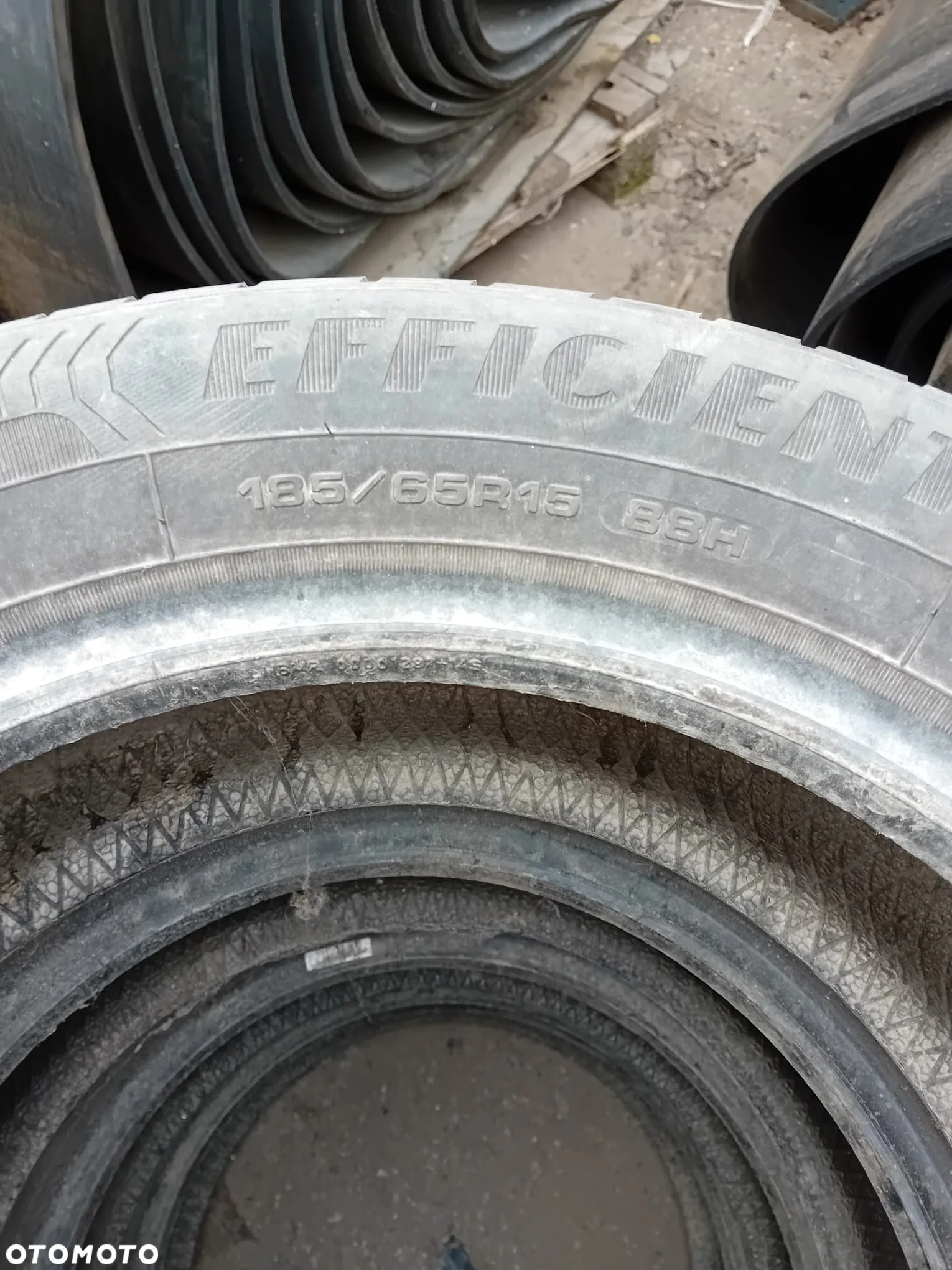 Opona Goodyear Efficentgrip 185/65R15 używana zima - 4