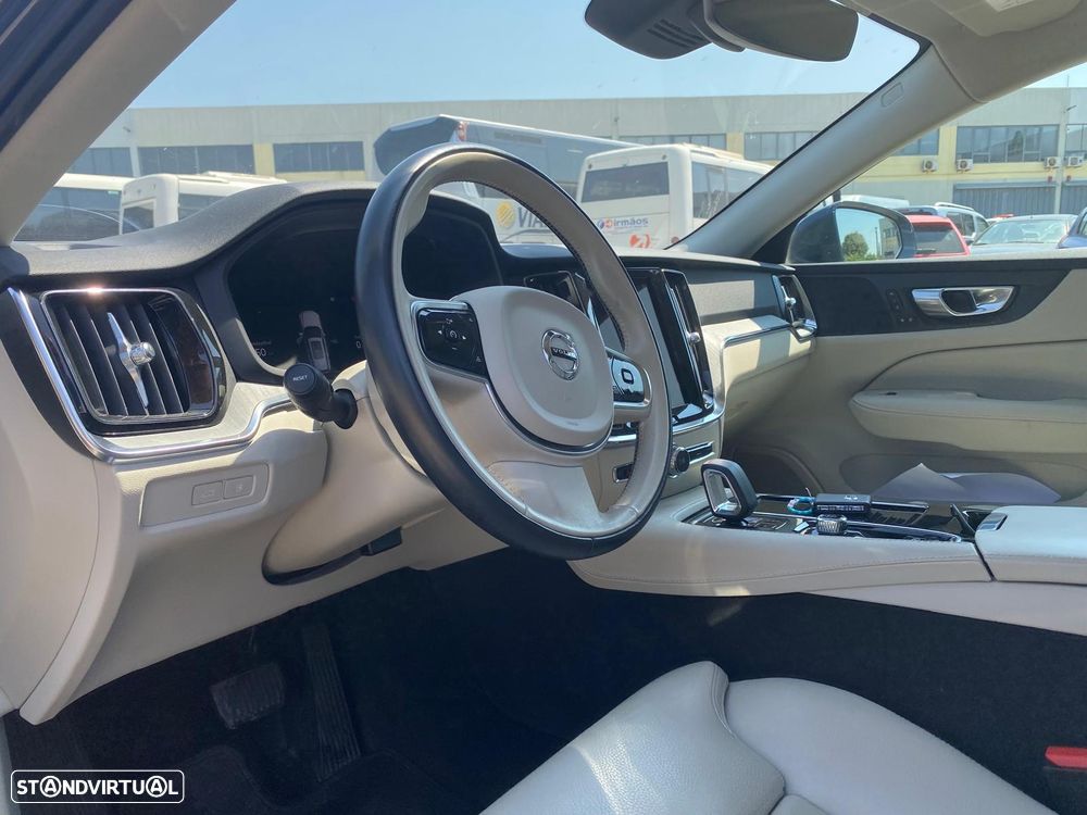 Volvo V60 2.0 T6 AWD TE Plus Bright - 23