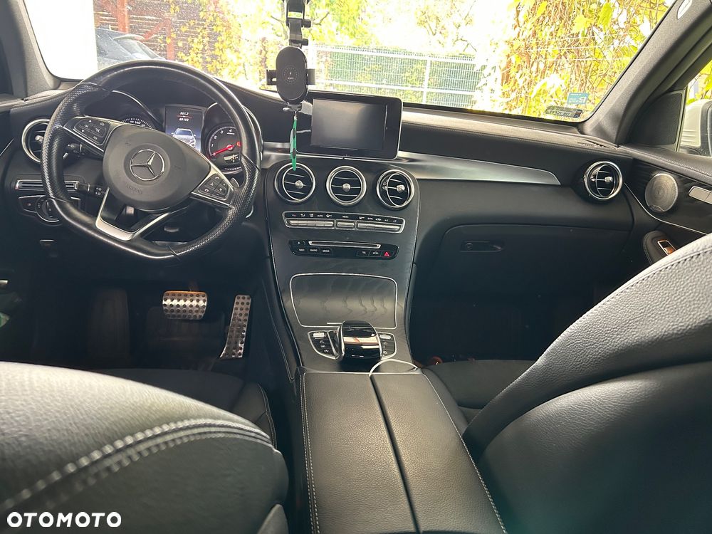 Mercedes-Benz GLC 250 4-Matic - 4