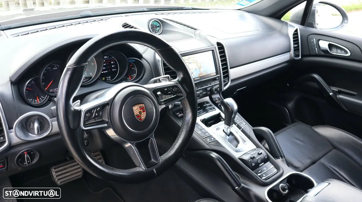 Porsche Cayenne S - 18
