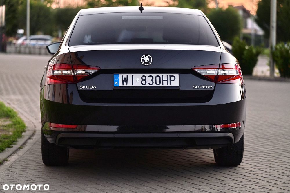 Skoda Superb 2.0 TDI Ambition DSG7 - 12