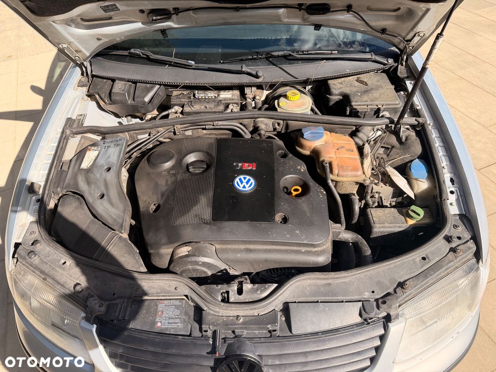 Volkswagen Passat 1.9 TDI Comfortline - 14