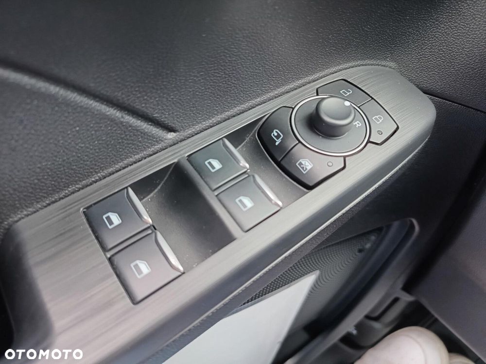 Ford Kuga 1.5 EcoBoost FWD Titanium - 24
