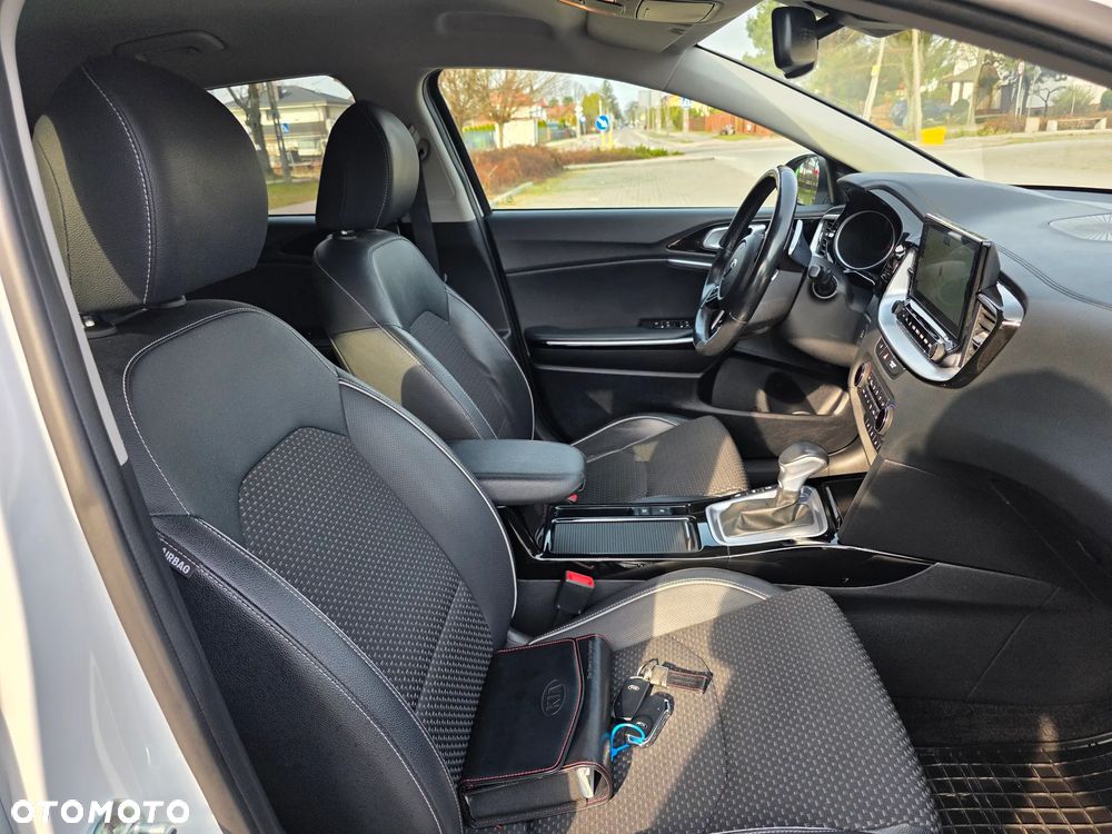 Kia XCeed 1.4 T-GDI L Business Line DCT - 32